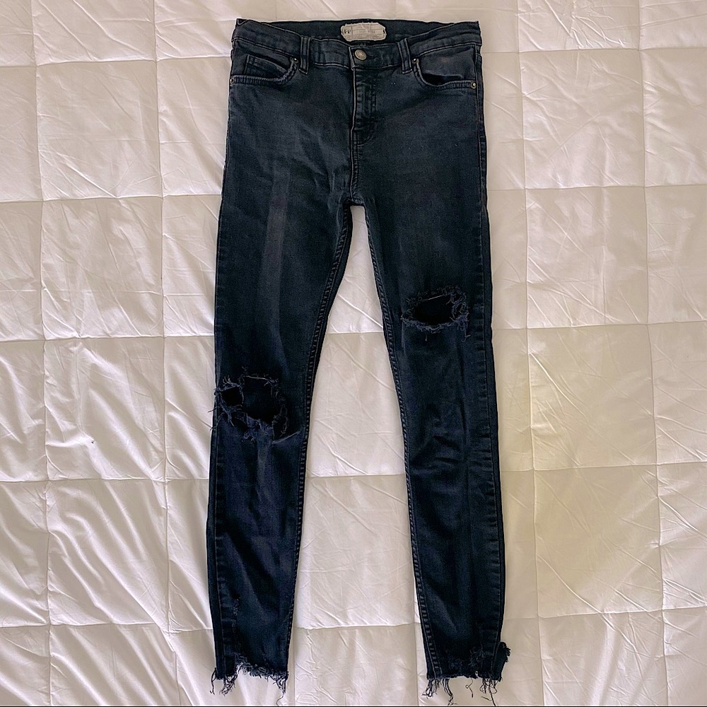 Free People Black Frayed Skinny Jean
